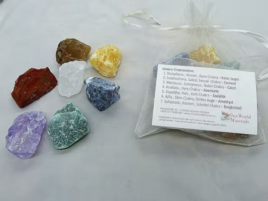 Set mit 7 Chakra-Steinen / rohe Edelsteine