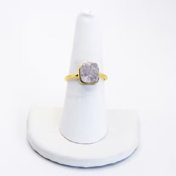 Exquisiter Amethyst-Geodenring - vergoldet