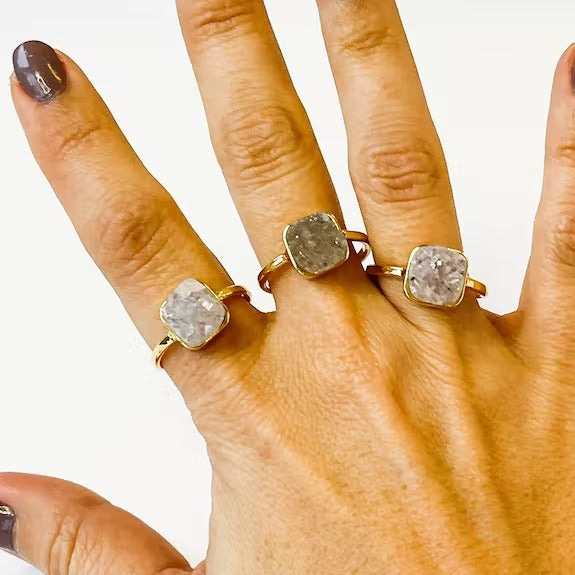 Exquisiter Amethyst-Geodenring - vergoldet